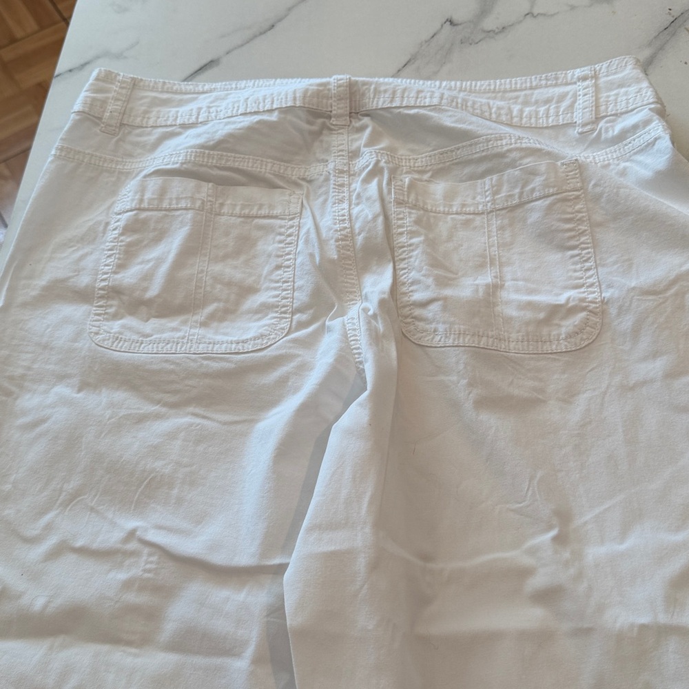 Style and Co White Cropped Pants, size 6. - Picture 6 of 7